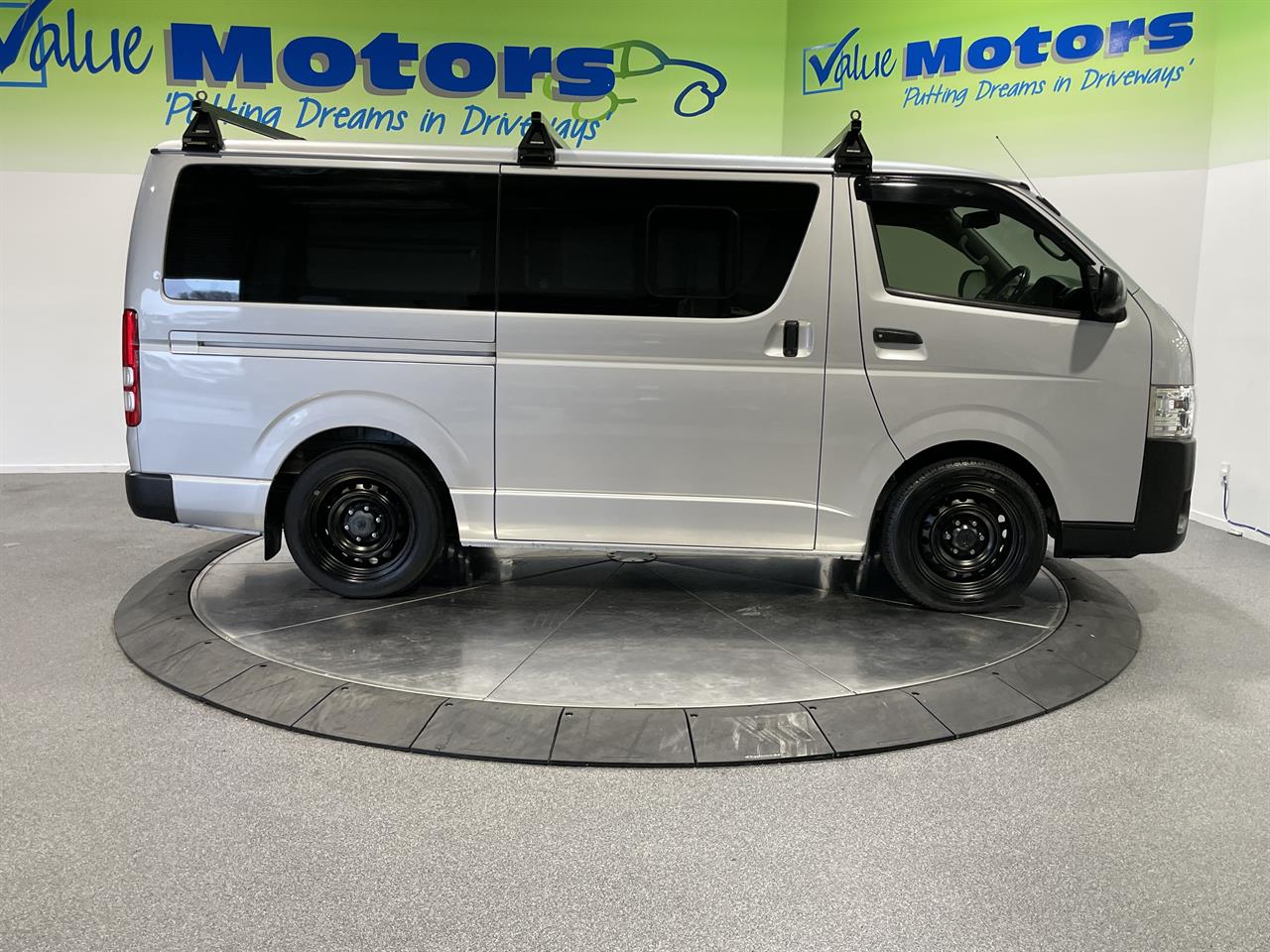 2019 Toyota hiace