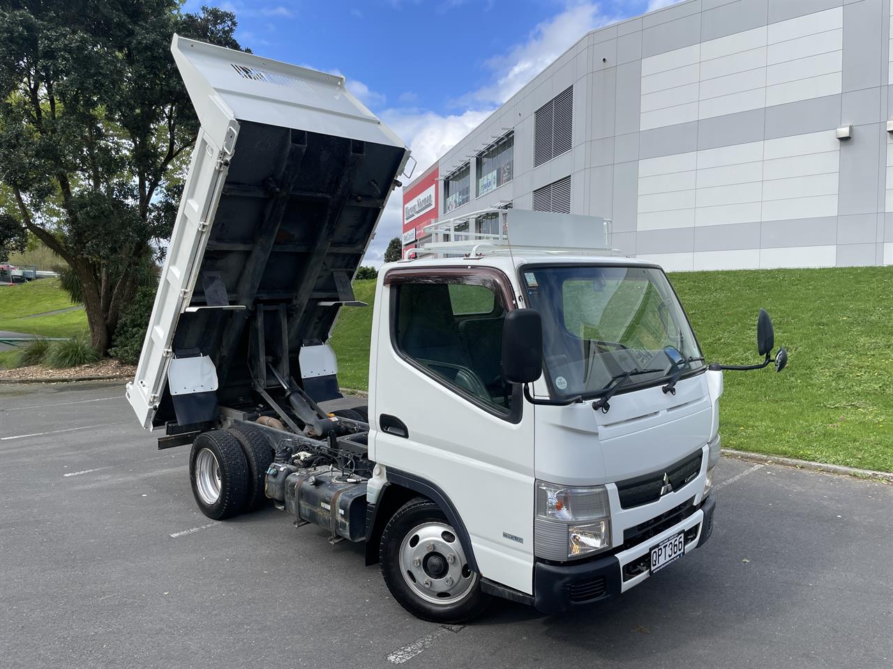 2015 Mitsubishi Canter