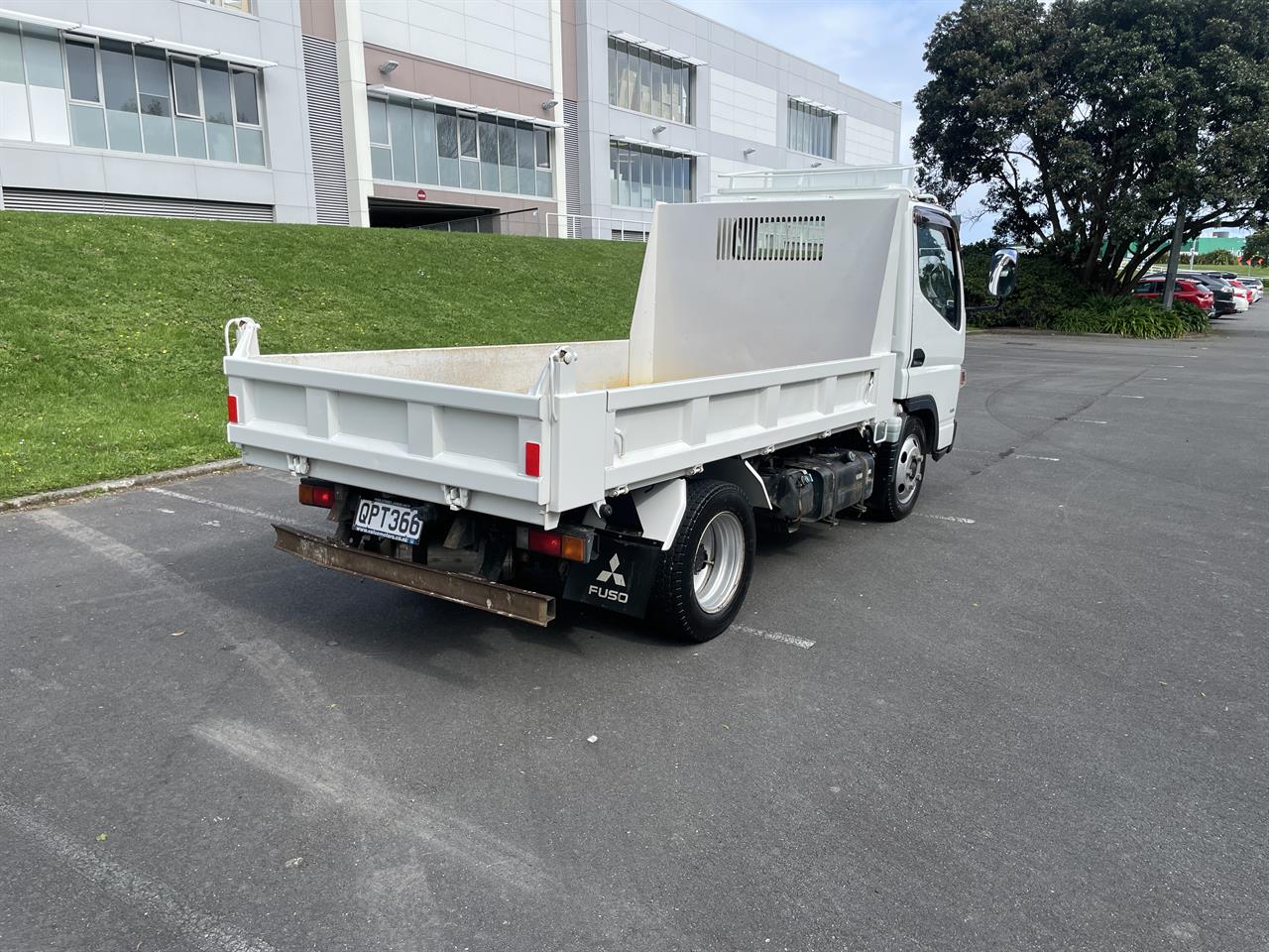 2015 Mitsubishi Canter