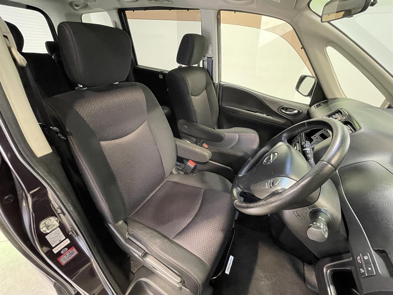 2012 Nissan SERENA