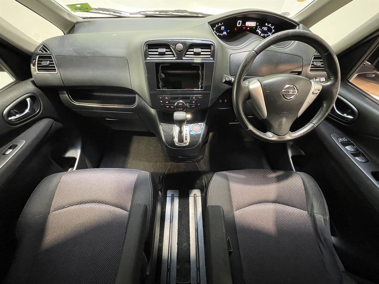 2012 Nissan SERENA