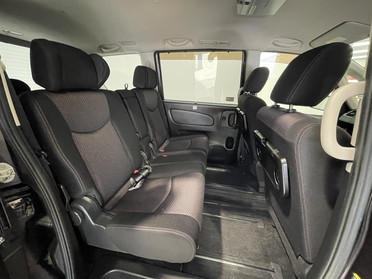 2012 Nissan SERENA