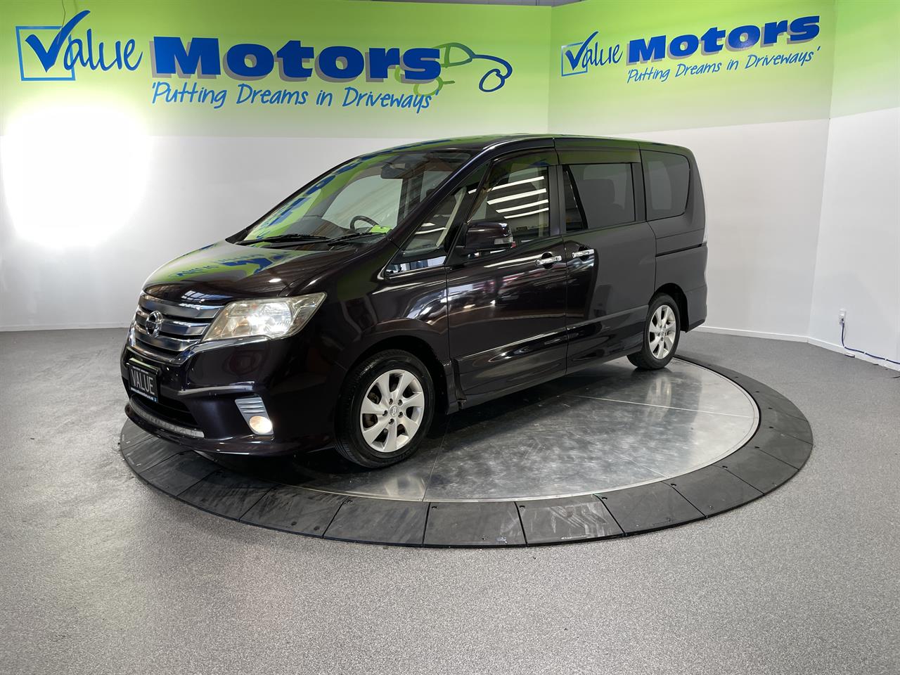 2012 Nissan SERENA