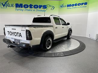 2013 Toyota hilux - Thumbnail