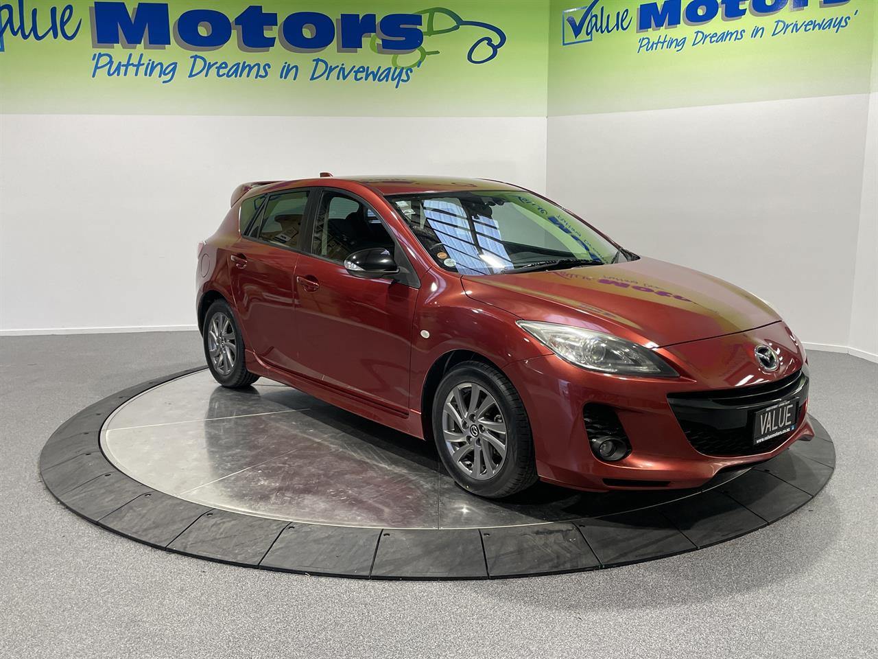 2013 Mazda axela