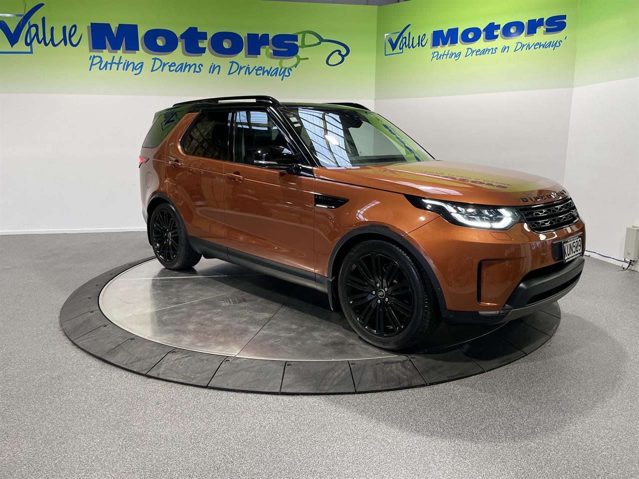 2017 Land Rover DISCOVERY