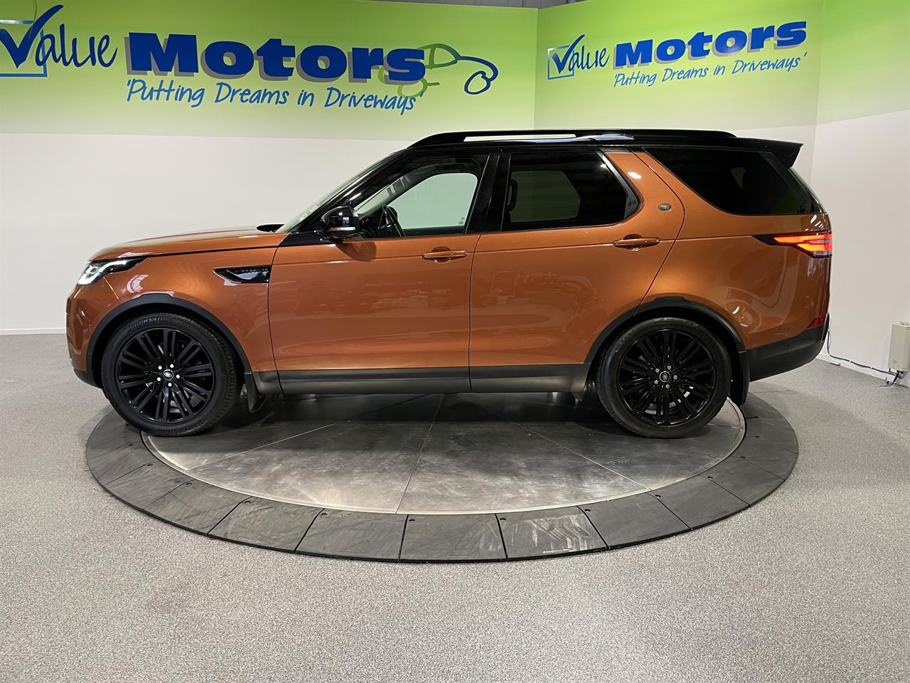 2017 Land Rover DISCOVERY