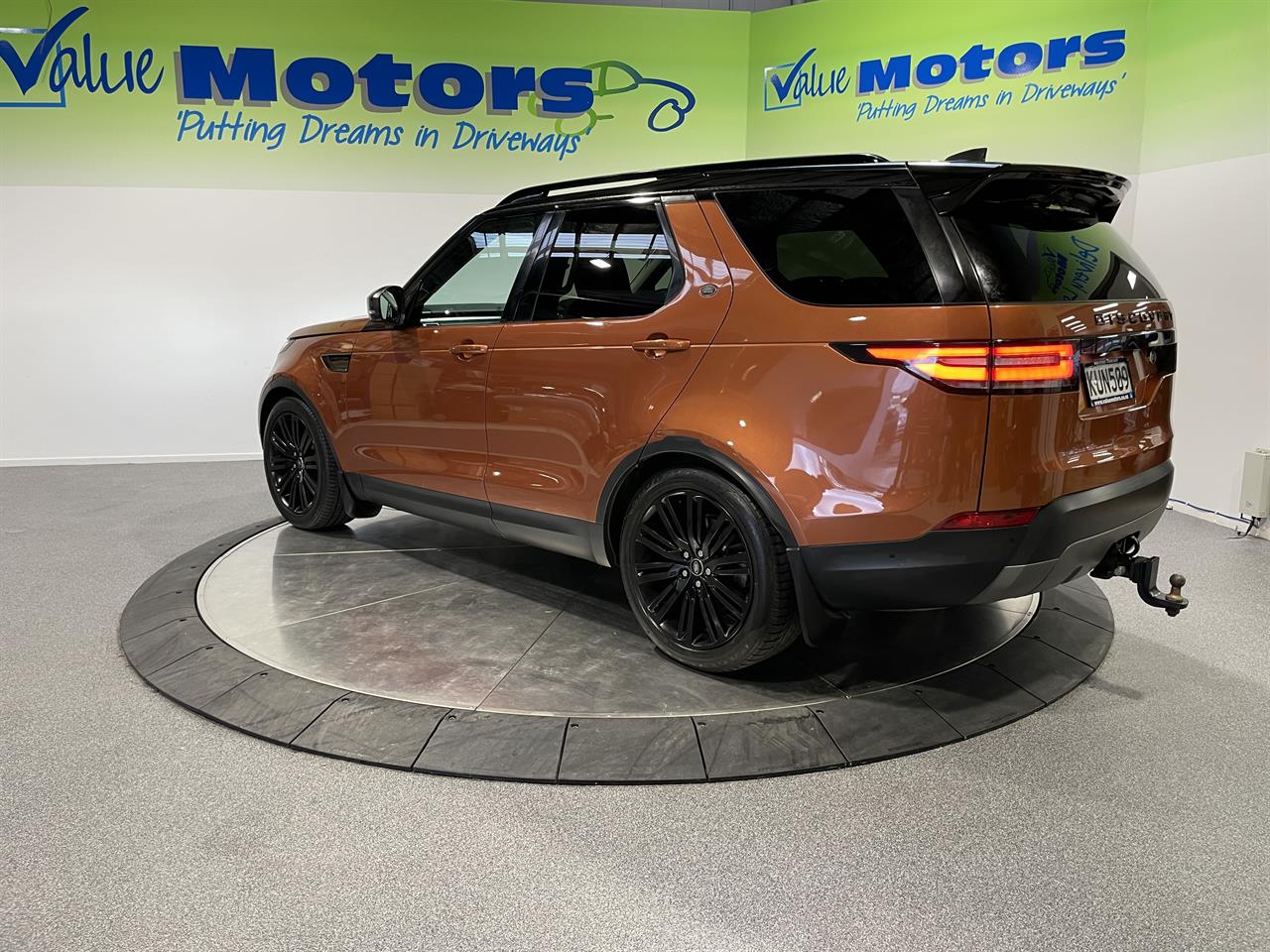 2017 Land Rover DISCOVERY