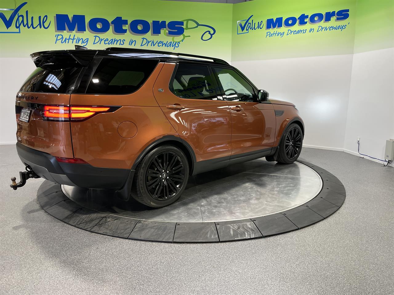 2017 Land Rover DISCOVERY