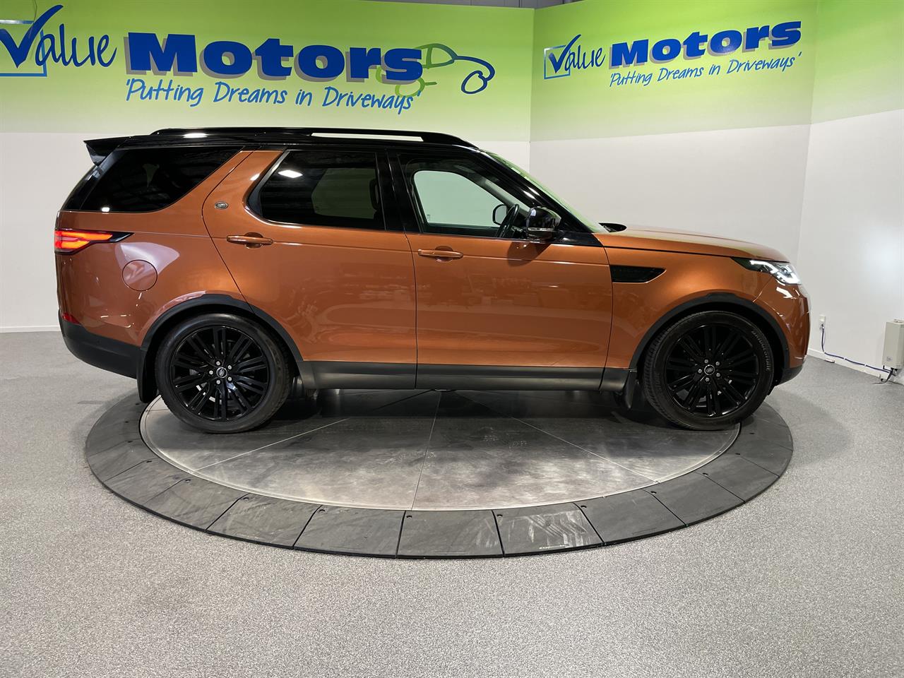 2017 Land Rover DISCOVERY