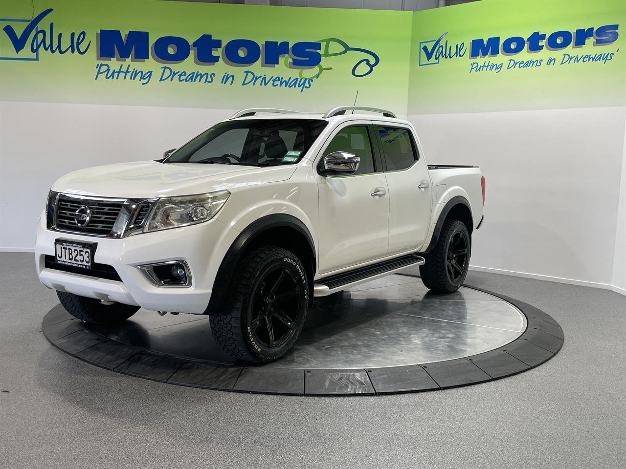 2016 Nissan NAVARA