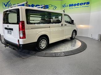 2020 Toyota hiace - Thumbnail