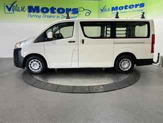 2020 Toyota hiace - Thumbnail