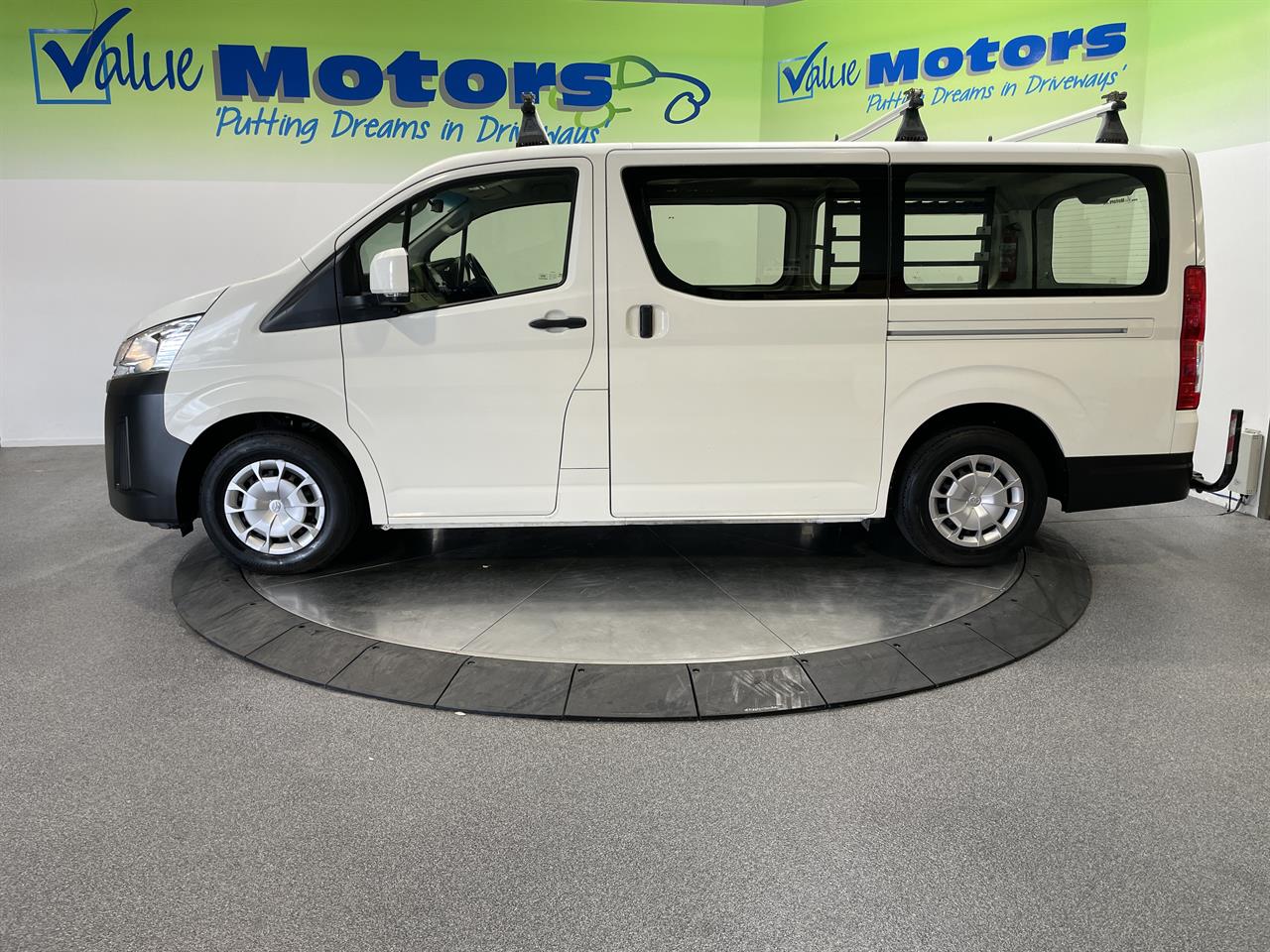 2020 Toyota hiace