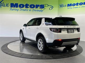 2016 Land Rover Discovery Sport - Thumbnail