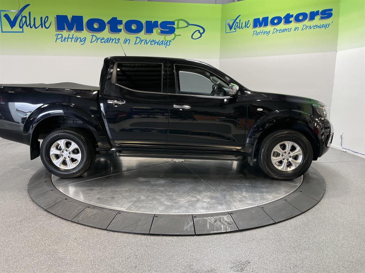 2019 Nissan NAVARA