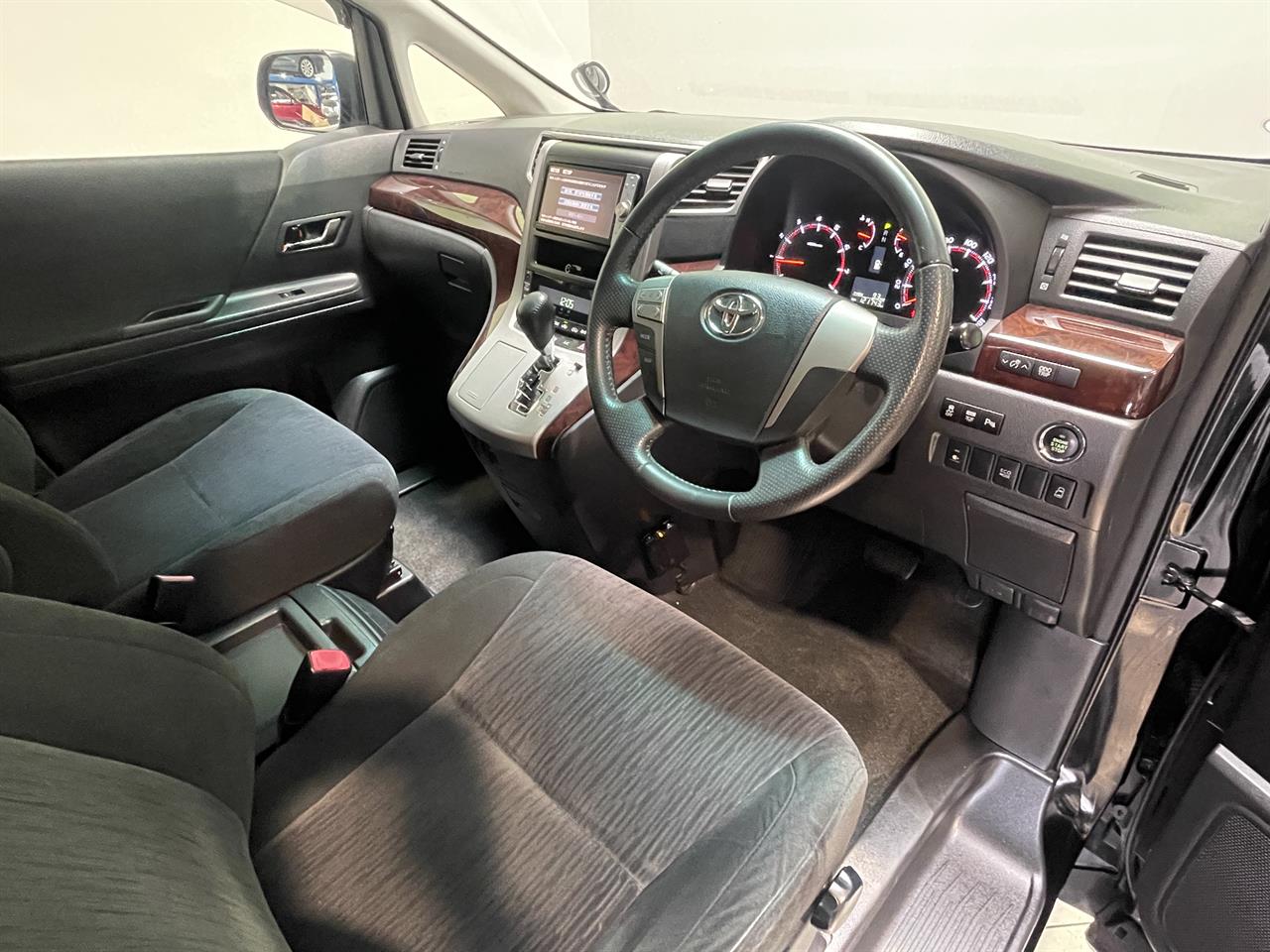 2012 Toyota Vellfire