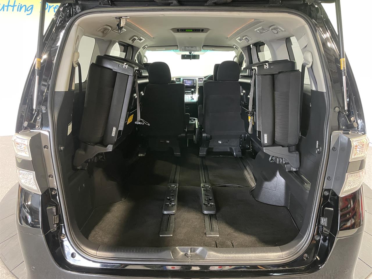 2012 Toyota Vellfire