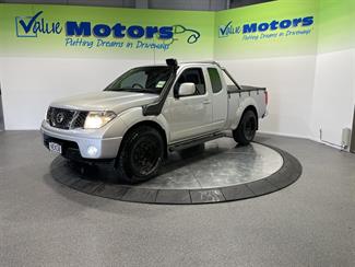 2011 Nissan NAVARA - Thumbnail