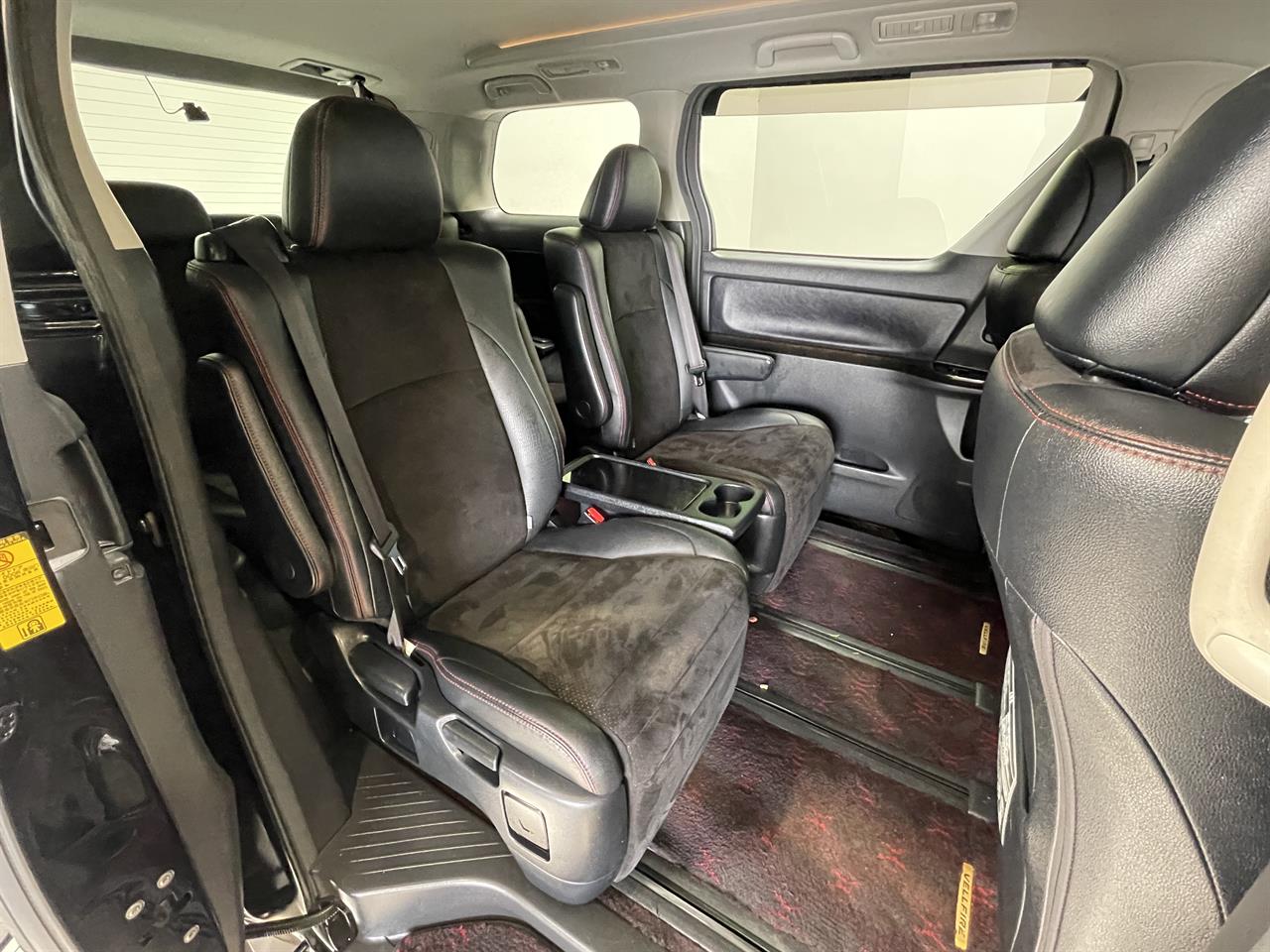 2013 Toyota Vellfire