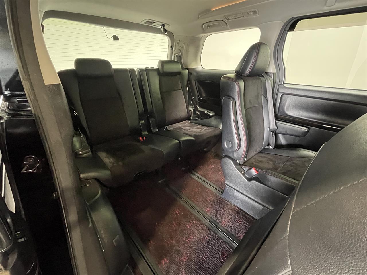 2013 Toyota Vellfire