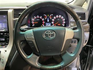 2013 Toyota Vellfire - Thumbnail