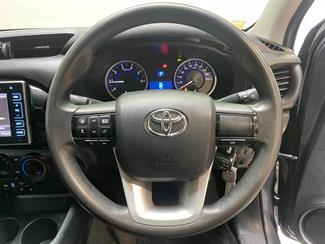 2016 Toyota hilux - Thumbnail