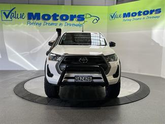 2023 Toyota hilux - Thumbnail