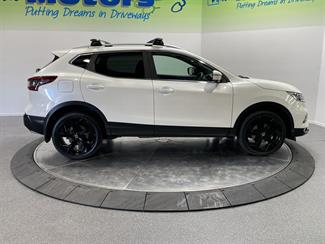 2022 Nissan Qashqai - Thumbnail