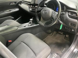 2019 Toyota C-Hr - Thumbnail