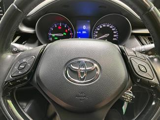 2019 Toyota C-Hr - Thumbnail