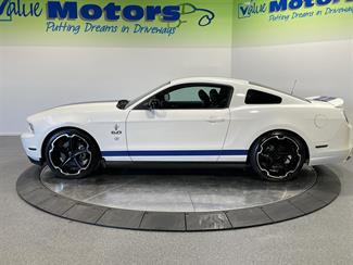 2011 Ford MUSTANG - Thumbnail