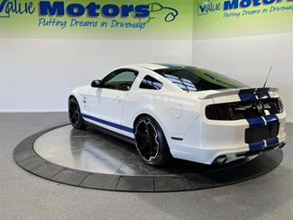 2011 Ford MUSTANG - Thumbnail