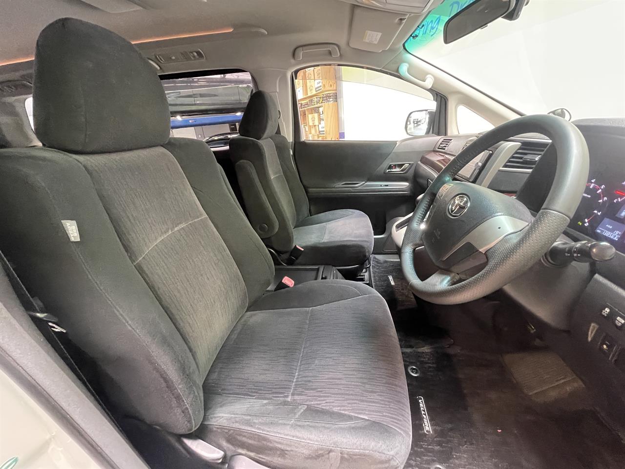 2012 Toyota Vellfire