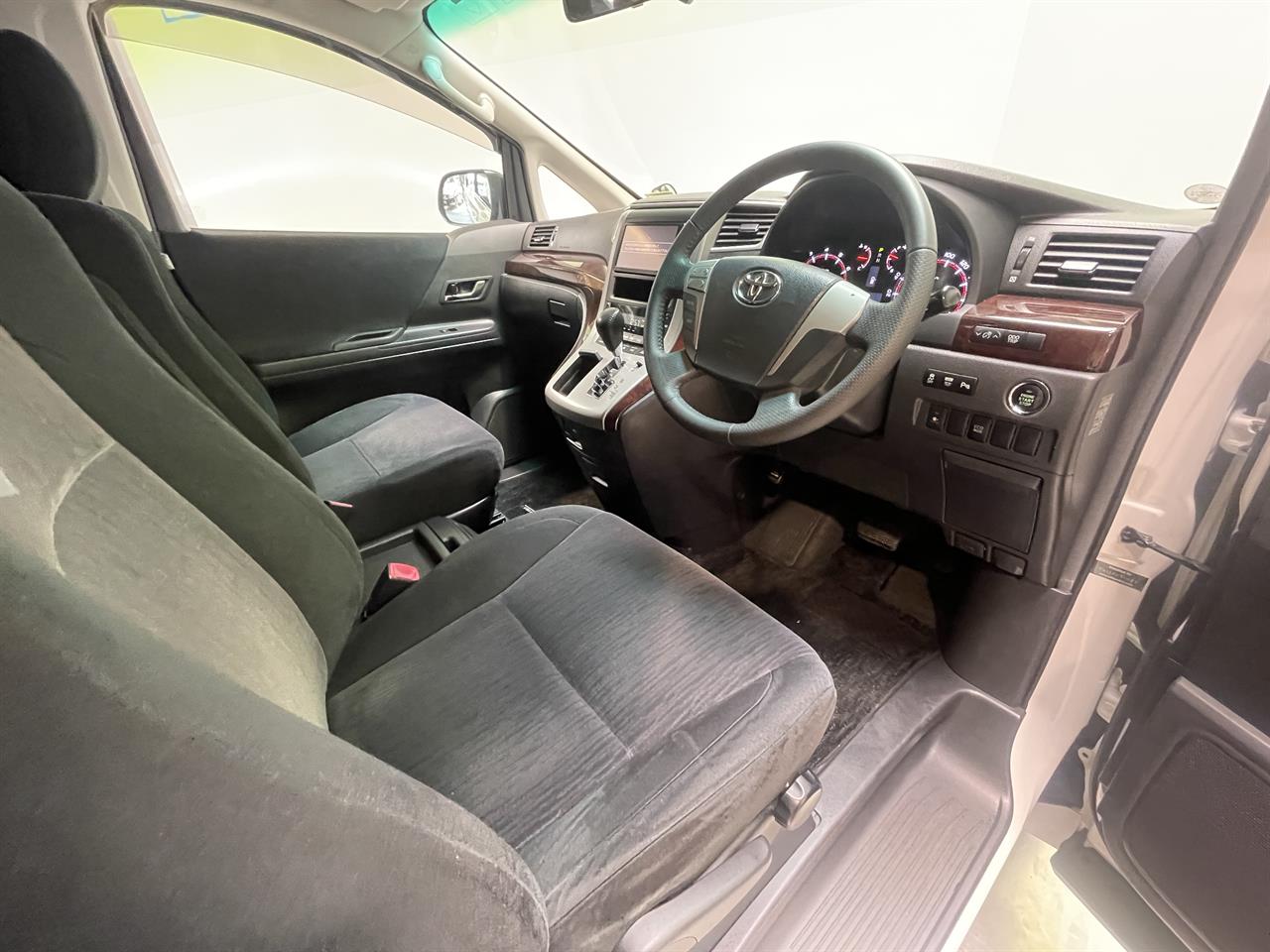 2012 Toyota Vellfire