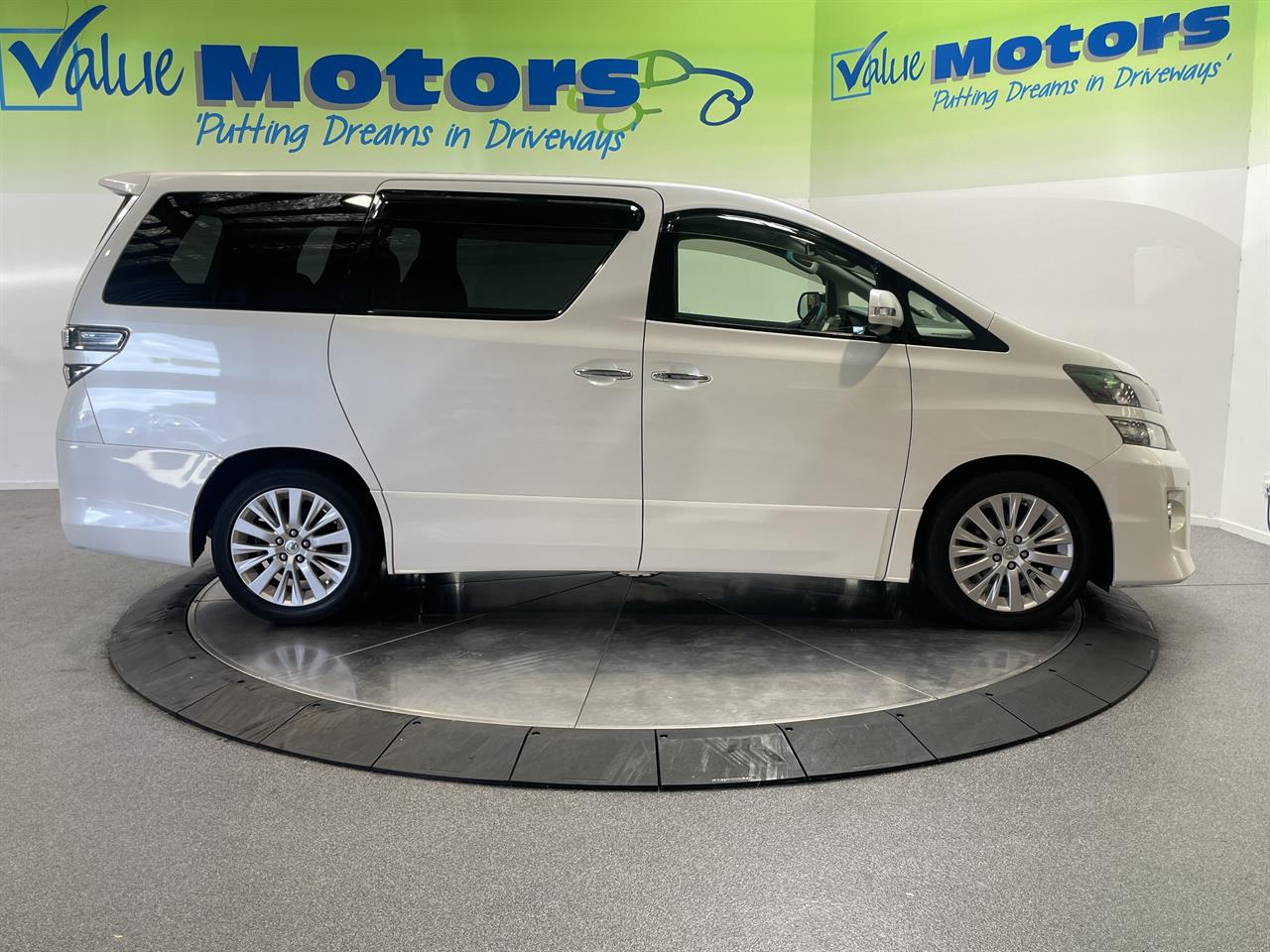 2012 Toyota Vellfire