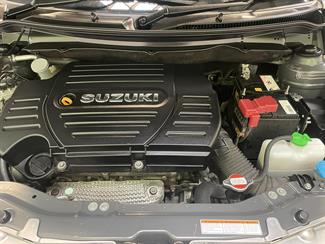 2013 Suzuki swift - Thumbnail