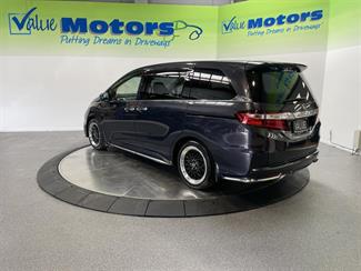 2013 Honda odyssey - Thumbnail