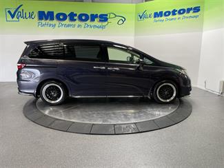 2013 Honda odyssey - Thumbnail