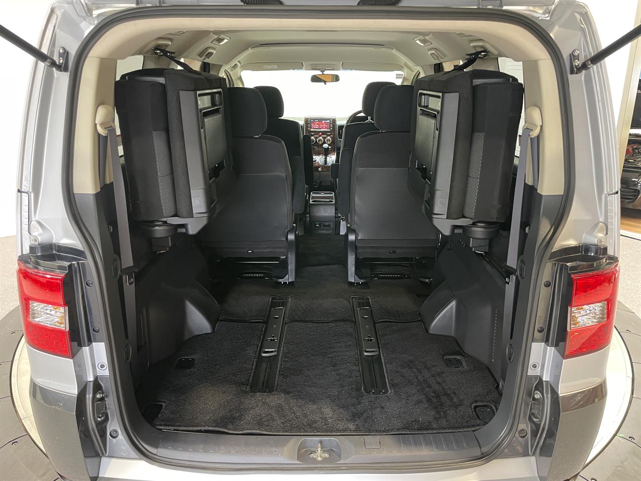 2012 Mitsubishi DELICA