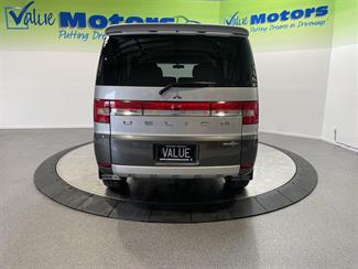 2012 Mitsubishi DELICA - Thumbnail