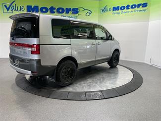 2012 Mitsubishi DELICA - Thumbnail