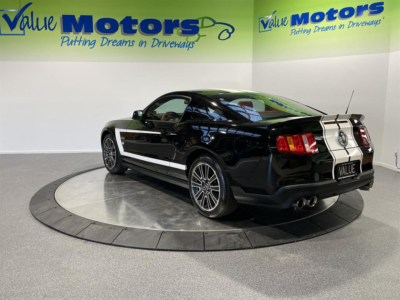 2011 Ford MUSTANG