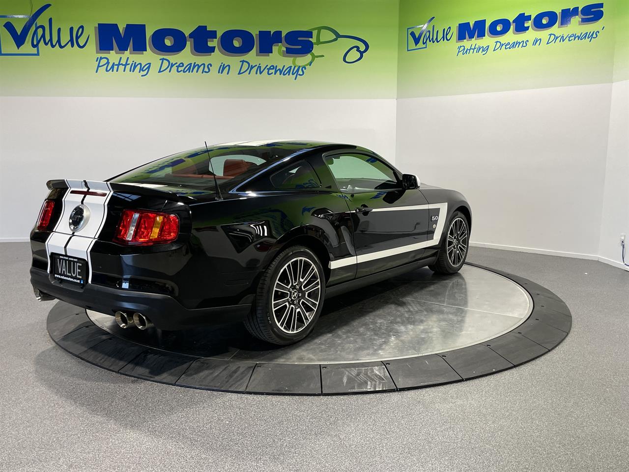 2011 Ford MUSTANG