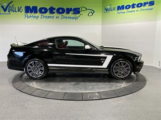 2011 Ford MUSTANG - Thumbnail