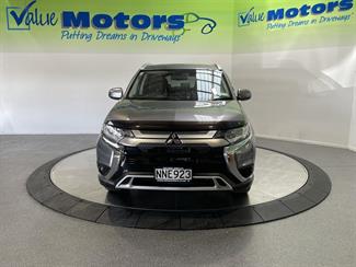 2021 Mitsubishi OUTLANDER - Thumbnail