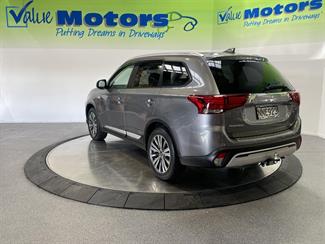 2021 Mitsubishi OUTLANDER - Thumbnail