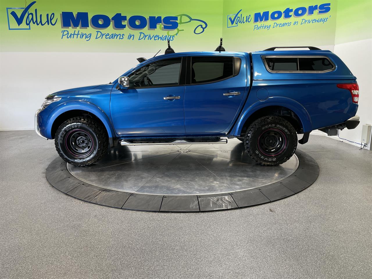 2016 Mitsubishi TRITON