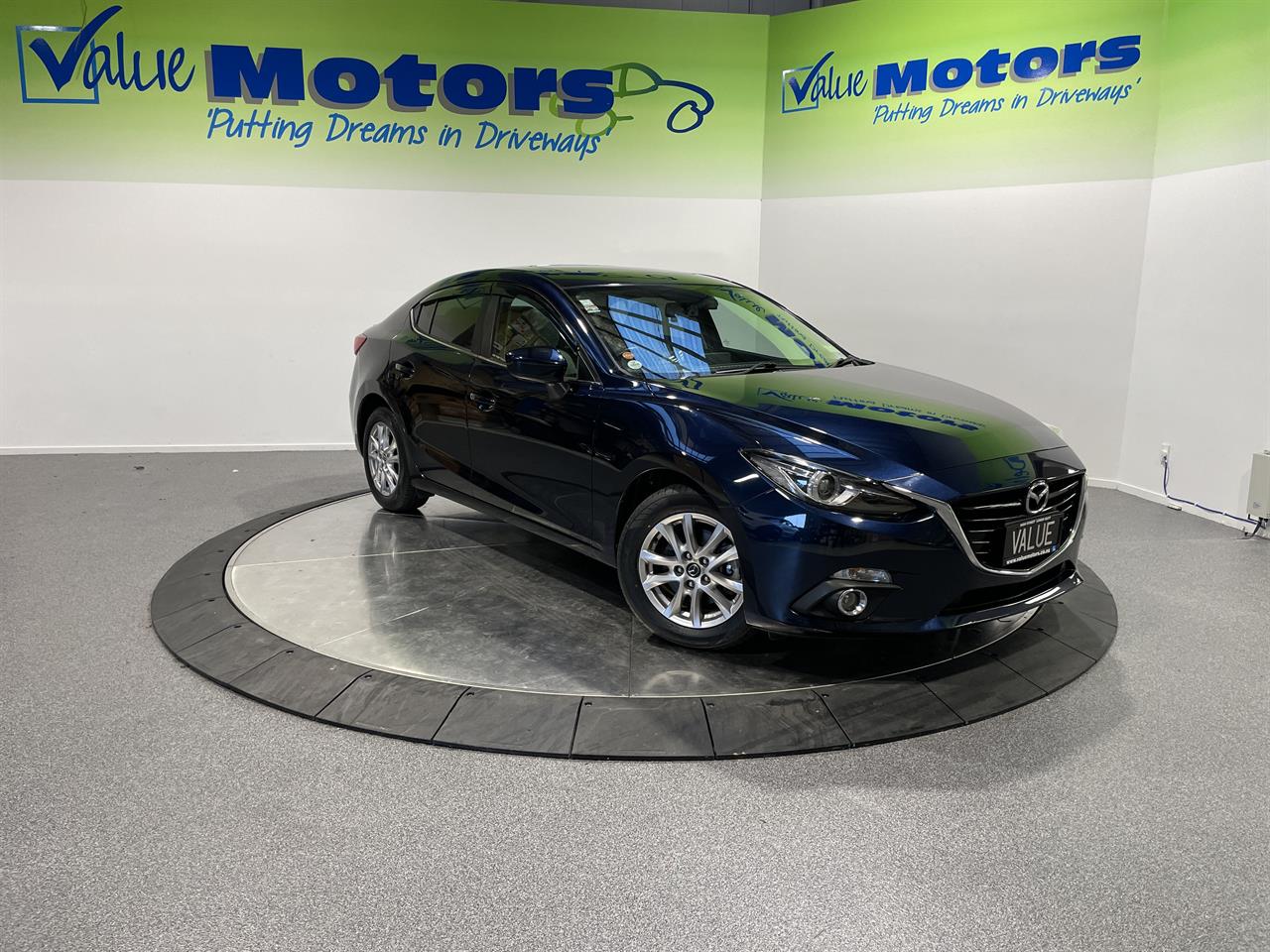 2014 Mazda axela