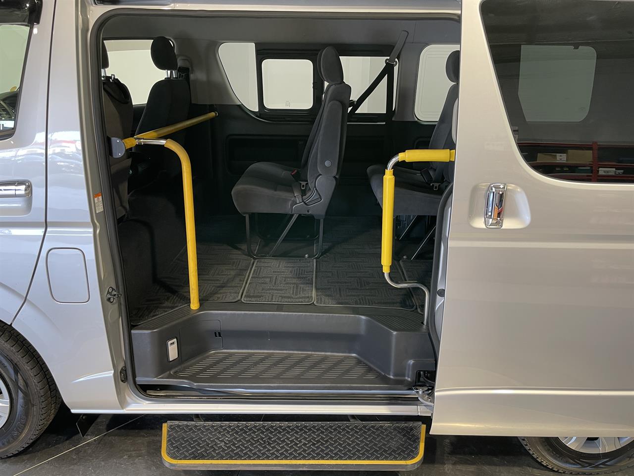 2019 Toyota hiace